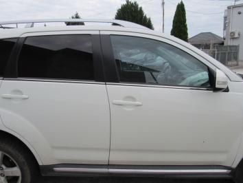 poza Mitsubishi Outlander 2.2Di-D 2010 Diesel