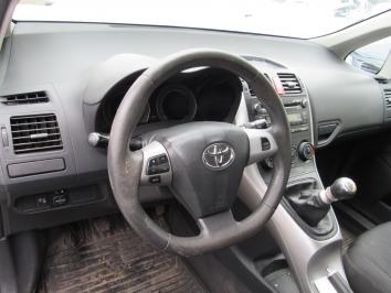 poza Toyota Auris 1.3i 2010 Benzina